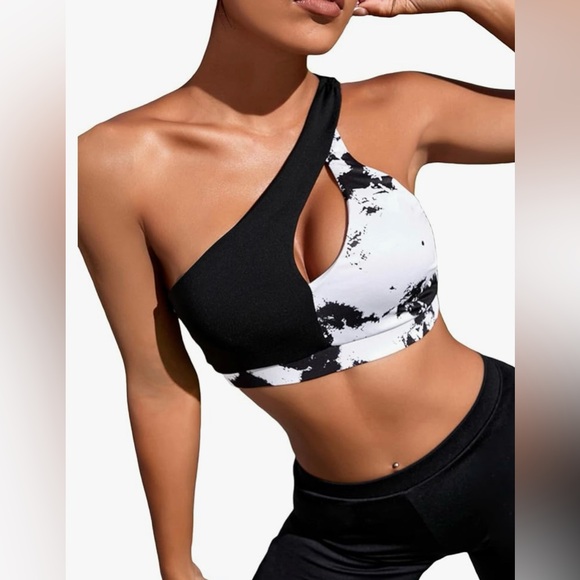 Amazon Other - Black and White One-Shoulder Sports Bra